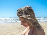 Jugar Summer beach and girls puzzle now